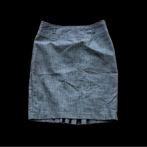USED Candie’s brown skirt. In good condition with little to no signs of wear.